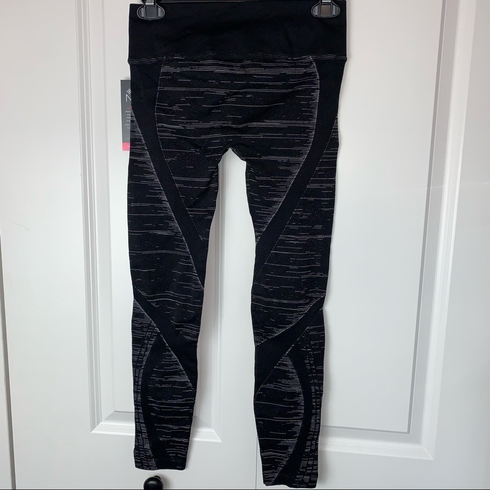 Nux High Compression Leggings NWT Size Small